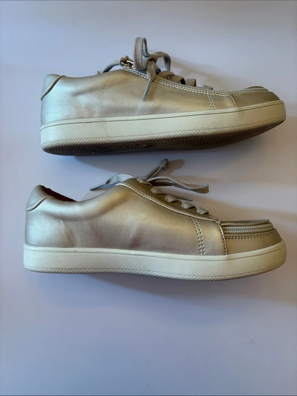 Billy Sneaker II women’s zip around sneakers size 6 in tan/ nice shape